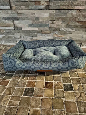 modern threads Geometric Dog/cat Bed in Blue & Gray
